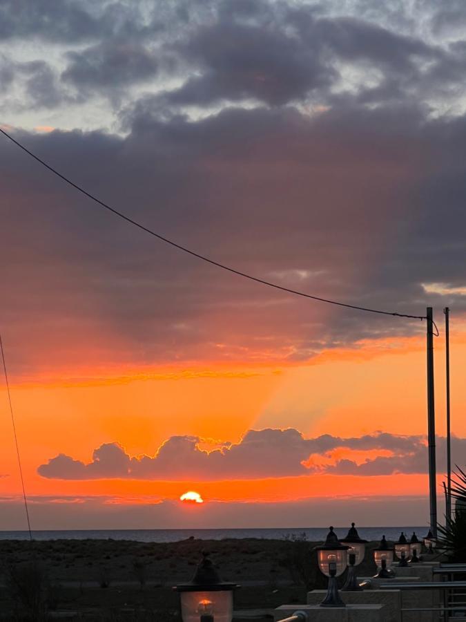 Villa Pnoe Seaside Kalamaki  Dış mekan fotoğraf