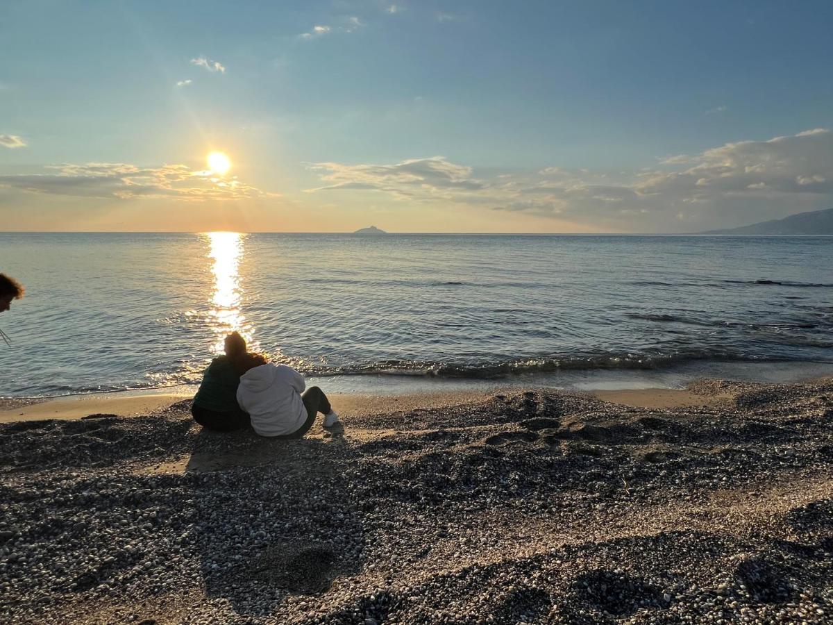 Villa Pnoe Seaside Kalamaki  Dış mekan fotoğraf